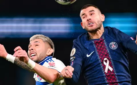 Julio Enciso debut� como titular en Racing de Estrasburgo, que sobre el final cedi� el empate y el liderato al PSG