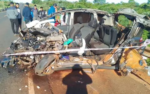 As� quedaron los veh�culos tras el accidente.