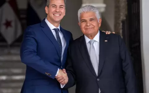 Santiago Pe�a con su par de Panam�, Jos� Ra�l Mulino.