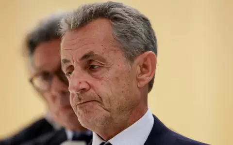 Sarkozy.