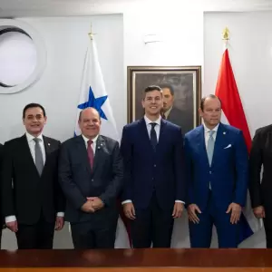 Pe�a cerr� su visita a Panam� con acuerdos y regresa en medio de cr�ticas por su declaraci�n jurada