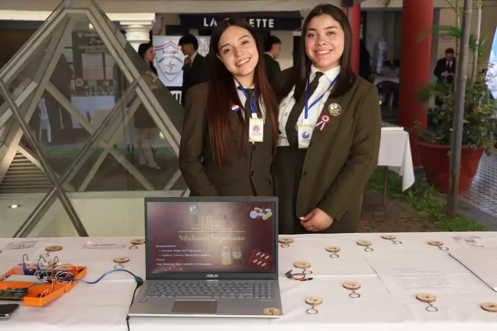 Feria del Premio Nacional Juvenil de Ciencias "Pierre et Marie Curie". Edición anterior.