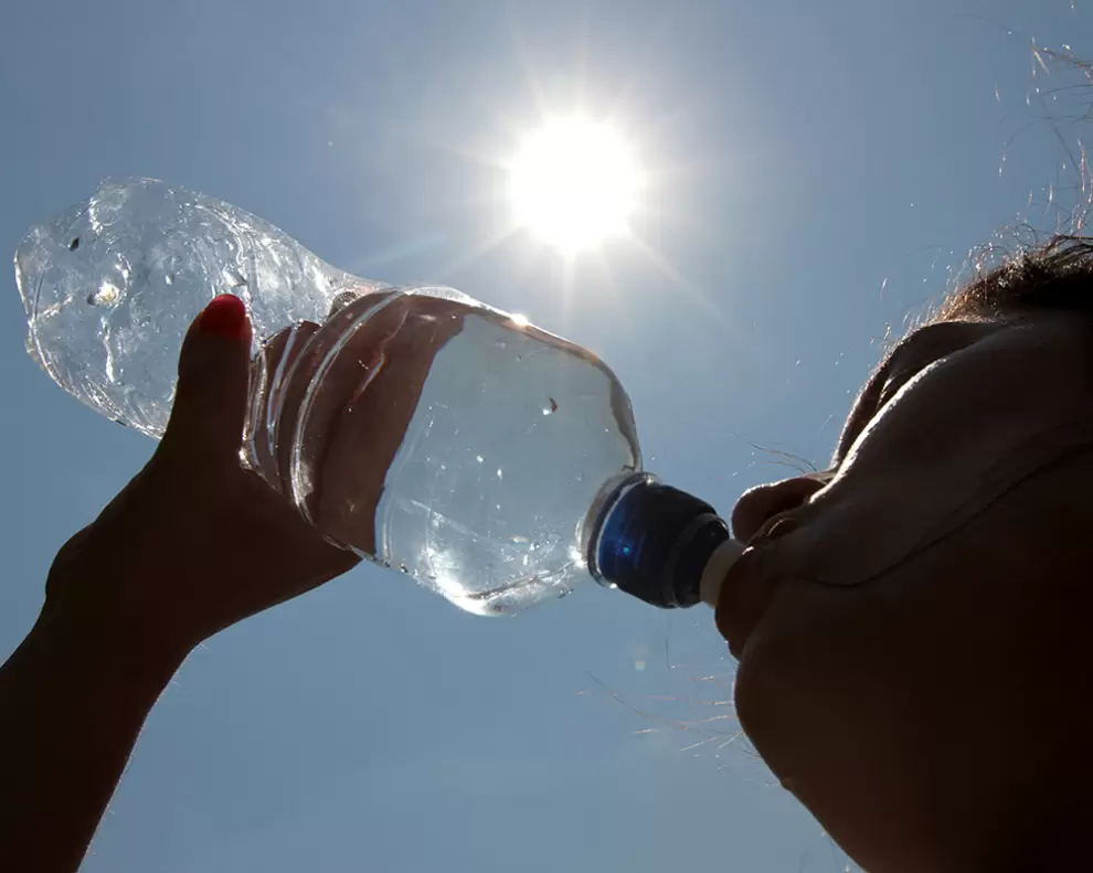 Aracely Fernández, meteoróloga de la Dirección de Meteorología, informó sobre el ingreso de un frente frío tras días de calor extremo.