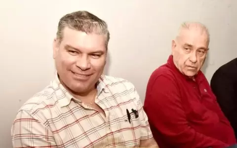 Fernando Gonz�lez Karjallo junto a su padre Ram�n Gonz�lez Daher.