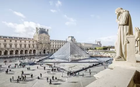 Museo Louvre, en Paris, Francia.