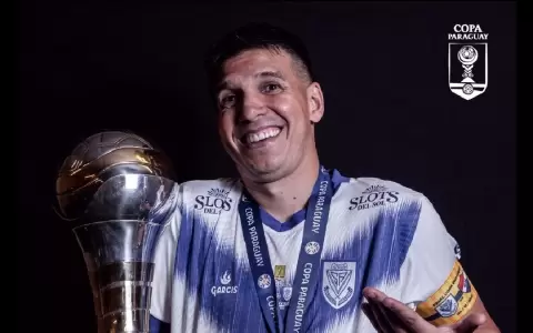 Pablo Zeballos reapareci� con un picante mensaje tras la eliminaci�n de Cerro Porte�o