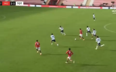 Diego Le�n se luce con un gol maradoniano