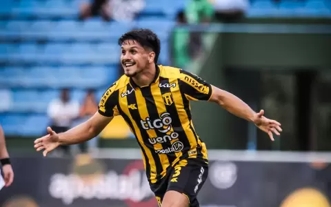 Guaran� consigue una trabajada victoria y se afianza como �nico l�der