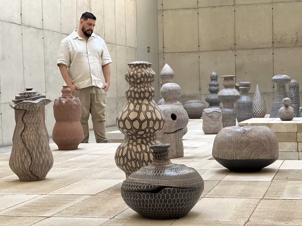 Jorge Enciso y sus obras. Cortesía