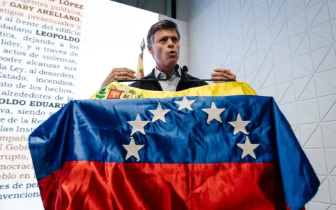 Leopoldo L�pez.