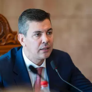 Tras entrega de informe, esperan que Pe�a retome di�logos en Itaip�