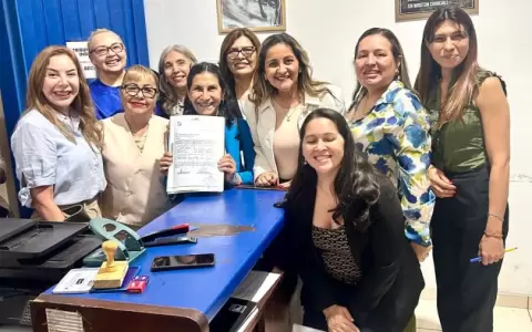 Mujeres del PLRA inscribieron movimiento "Escalera Az�l".