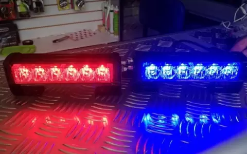 La Caminera advierte que solo los veh�culos oficiales pueden usar luces de emergencia.