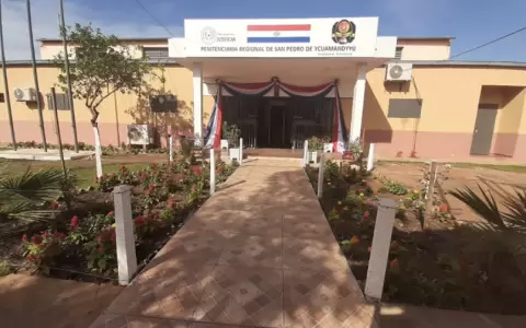 Agentes fiscales y policiales realizaron un operativo dentro de la Penitenciar�a de San Pedro.