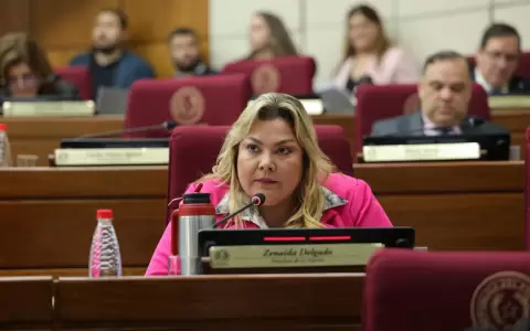 Zenaida Delgado.