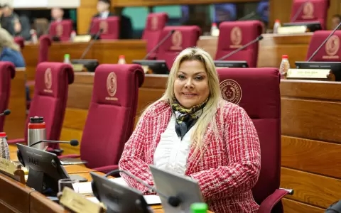 Zenaida Delgado.