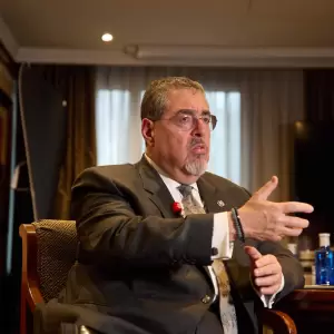 Fiscal�a solicita retirar inmunidad al presidente Ar�valo tras fuga de 20 pandilleros