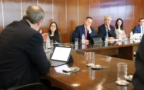 Directivos del BCP junto a analistas de la agencia calificadora internacional Standard & Poor's (S&P).