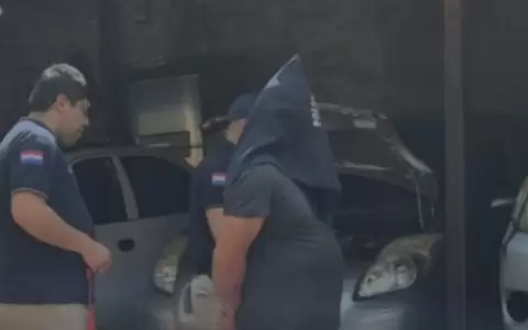 El detenido fue sorprendido por la comitiva fiscal mientras trabajaba en su taller.
