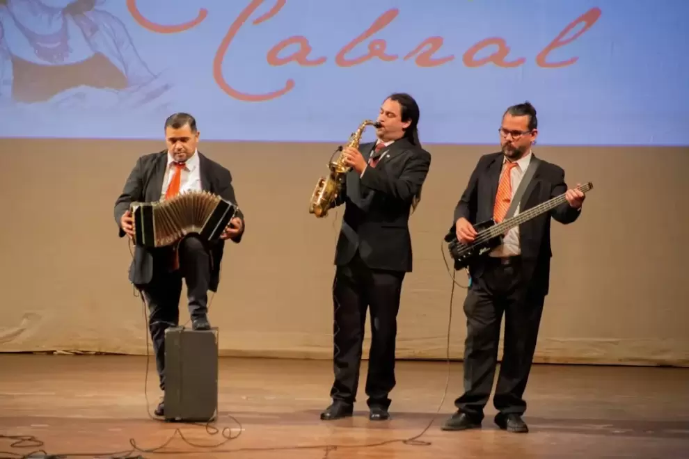 Homenaje a Clotilde Cabral. Cortesía