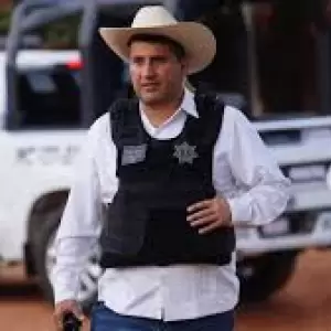 Asesinan al alcalde de Uruap�n durante evento p�blico; un agresor fue abatido y dos detenidos