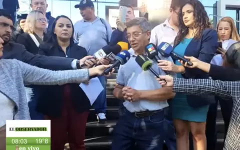 Pedro Coronel, vocero y v�ctima de la "mafia de los pagar�s".