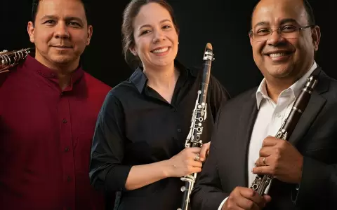 Daniel Oliveira, Sara Aquino Navarro y J�natas Zacar�as-