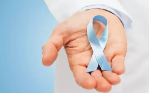 Noviembre azul: instan a realizarse controles preventivos del c�ncer de pr�stata.