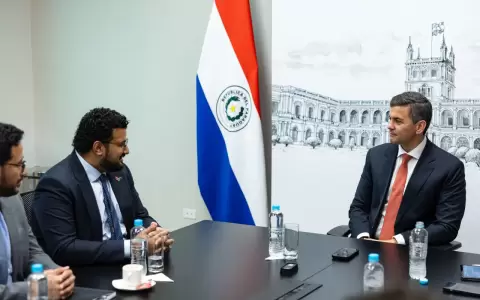 Pe�a con delegaci�n de Emiratos �rabes.