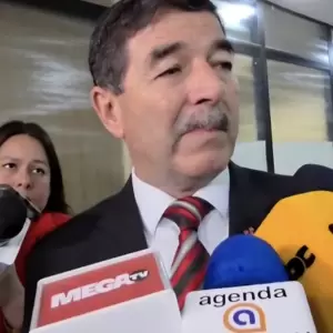 Senador Carlos N��ez amenaza con dejar HC tras exclusi�n de comisario de lista de ascensos