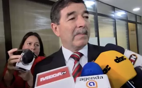Senador Carlos N��ez.