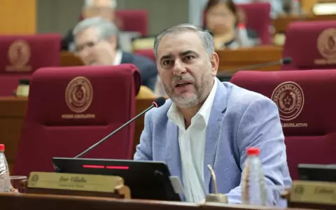 Senador Ever Villalba.