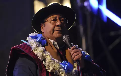 Luis Arce.