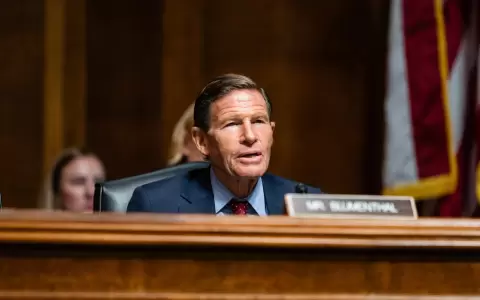 Senador Richard Blumenthal.