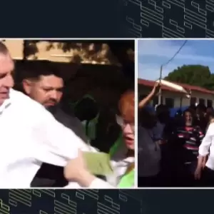Escrache a gritos al senador Javier Zacar�as Ir�n en el Centro Regional de CDE