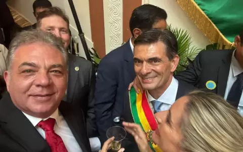 Presencia de alta relevancia pol�tica y deportiva en la asunci�n de Rodrigo Paz.