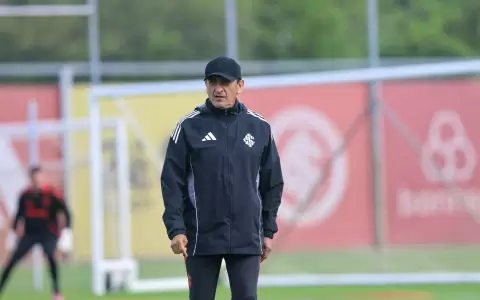 Ram�n D�az: "El f�tbol es para hombres, no para chicas"