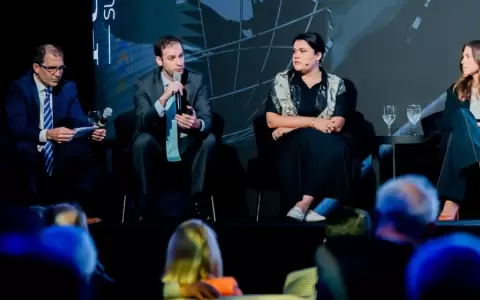 Summit 2025 se realiz� en el Sheraton Hotel, bajo el tema "Estrategias que conectan coyuntura y visi�n a largo plazo".