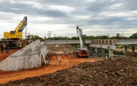 Obras.