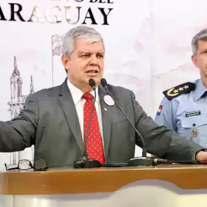"Mafia del pol�grafo" sacude al gobierno y c�pula policial