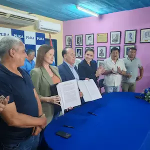PLRA sella alianza con Soledad Núñez para disputarle la capital al oficialismo