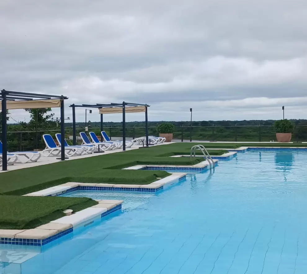 Zona de piscinas.