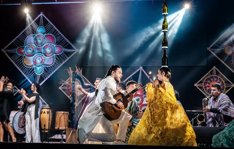 Néstor Ló y Los Caminantes en el Festival Nacional del Ñandutí.