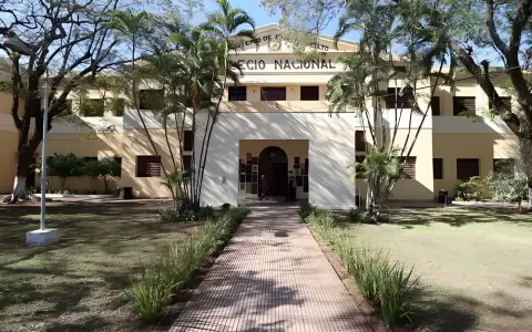 Colegio Nacional de la Capital.