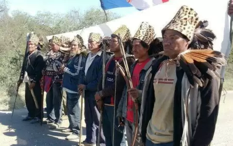 Nativos ayoreos.