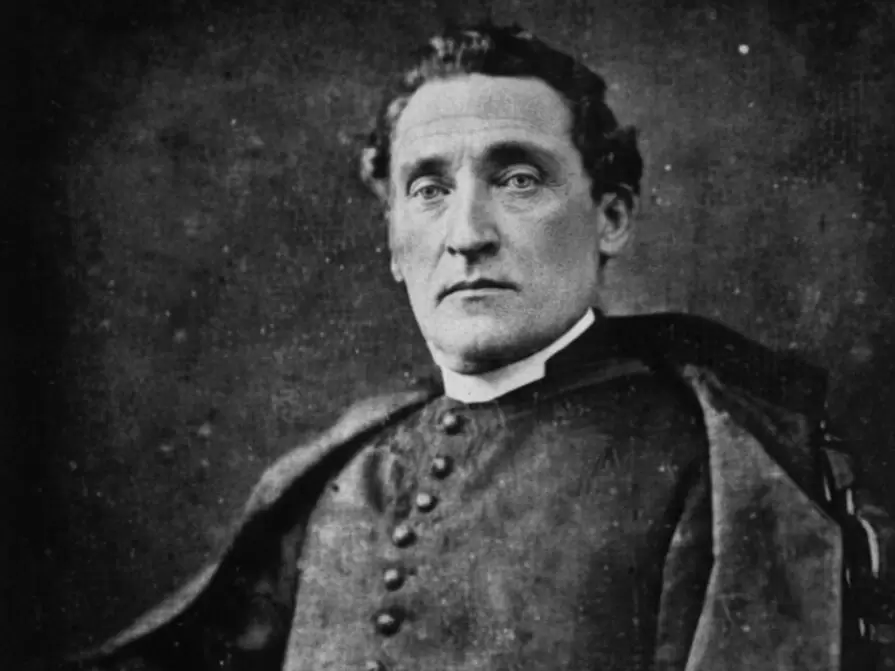 Padre Fidel Ma�z. Archivo