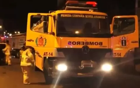 Carros hidrantes ingresaron al predio de la feria Arag�n durante el simulacro.