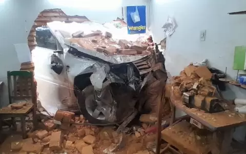 Veh�culo involucrado en el fatal choque ocurrido en It�.