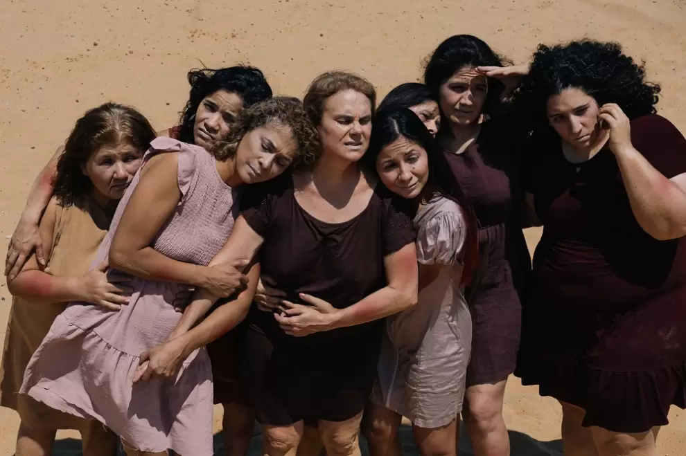 "Mujeres de Arena", del autor mexicano Humberto Robles, bajo la dirección de Nadia Capdevila.