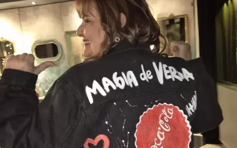 Las prendas de El Beso tienen un estilo muy particular mezclando lo art�stico y urbano.